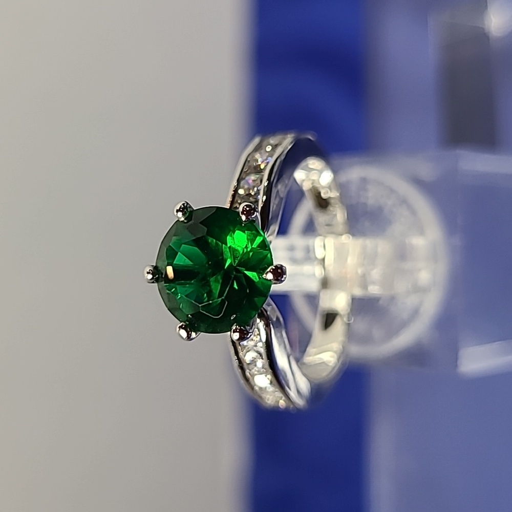 Emerald ( simulated) Solitare Ring